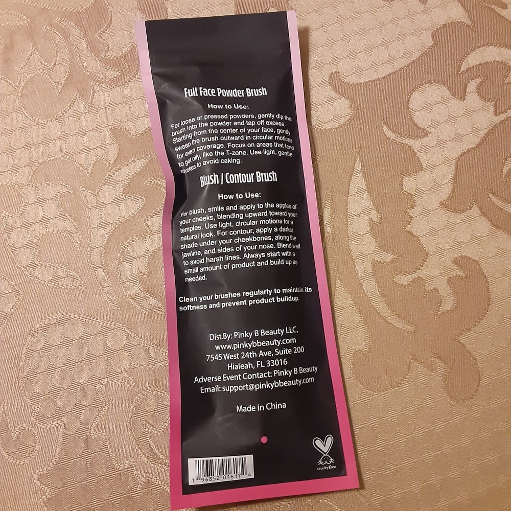 Pretty In Pink Brush Set - Picture 2 of 3